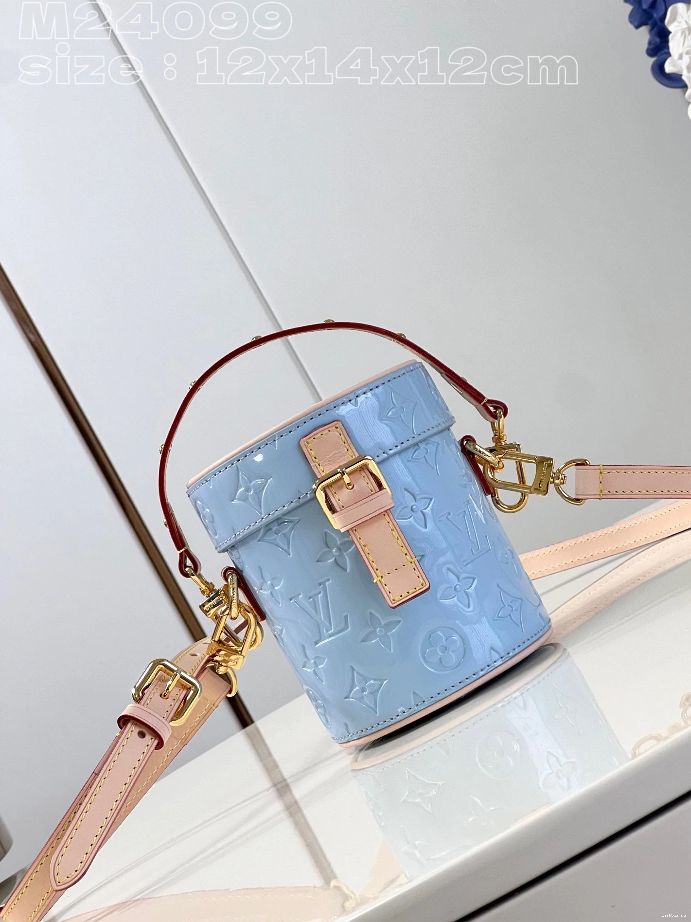 WIS LOUIS Astor VUITTON 0213